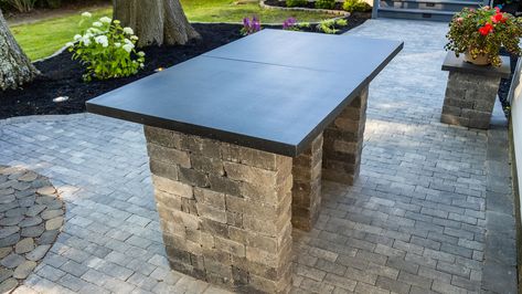 How to Build an Outdoor Countertop Concrete Patio Countertops, Paver Outdoor Countertop, Diy Outdoor Kitchen Countertop, Diy Outdoor Countertop, Diy Outdoor Counter, Outdoor Island Counter, Outdoor Bar Countertop Ideas, Outdoor Island Bar, Outdoor Countertop Ideas