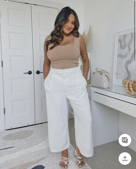 Curvy European Style, Curvy Italian Outfits, Curvy Italian Style, Neutral Summer Outfits Midsize, New Mom Look, Elegant Summer Outfits Midsize, Spain Outfit Ideas Plus Size, Paris Summer Outfits Plus Size, Neutral Summer Outfits Plus Size