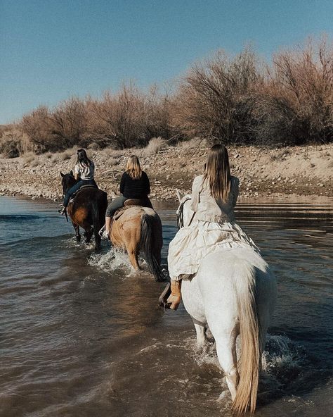 12 of Scottsdale’s Hottest Spots for Chilled Out Bachelorette Parties | Go Horseback Riding with Fort McDowell Adventures Horseback Riding Sedona Az, Horse Back Riding Bachelorette, Arizona Horseback Riding, Arizona Bachelorette Party Outfits, Equestrian Bachelorette, Bachelorette Horseback Riding, Farm Bachelorette Party, Horse Bachelorette Party, Phoenix Bachelorette Party