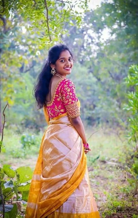 Saree Function Stills, Saree Function, Half Saree Function, Bride Photos Poses, Lehenga Saree Design, Wet Dress, Bride Photography Poses, Hand Photography