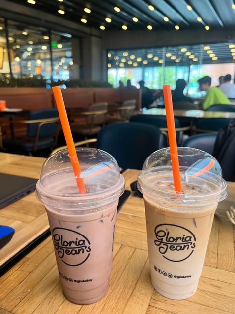 Gloria Jeans Gloria Jeans Coffee Snapchat, Gloria Jeans Coffee, Mirror Pictures Selfie, Gloria Jeans, Fast Food Drinks, Mirror Pictures, Caption For Friends, Life Vision, Instagram Photo Ideas Posts