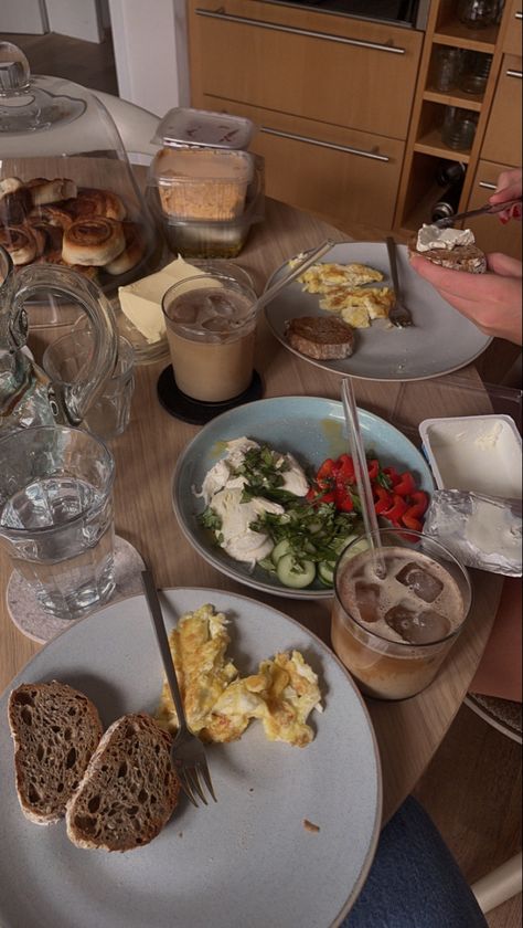 #breakfast #sleepover #summer #spring #friends #food Sleepover Breakfast, Spring Friends, Friends Food, Morning Morning, Good Morning