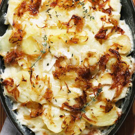 Potatoes au Gratin with Brie and Caramelized Onions - Supper With Michelle Cheese Tortellini Soup, Gluten Free Potatoes, Potatoes Au Gratin, Potato Gratin, Yukon Gold, French Dishes, Fun Salads, Cheese Tortellini, Tortellini Soup