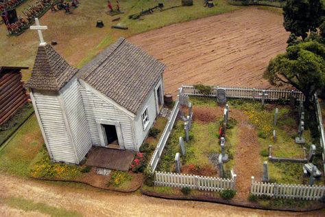 Church Cemetery Ho Train Layouts, Model Train Table, Ho Model Trains, Garden Railway, Train Table, Haunted Dollhouse, Ho Scale Trains, Green Stuff, Sims Building