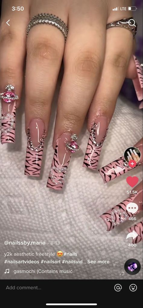 Tiger Print Acrylic Nails, Early 2000s Acrylic Nails, Y2k Cheetah Print Nails, Pink Tiger Nails, 2000s Acrylic Nails, 2000s Nail Designs, 2000s Nails Acrylic, Tiger Nails, Zebra Print Nails