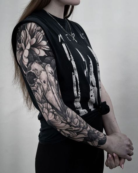 Gothic Japanese Tattoo, Gothic Sleeve Tattoos For Women, Black Traditional Tattoo Sleeve, Traditional Back Tattoo, Trad Tattoos, Lower Arm Tattoos, Gothic Tattoos, Valkyrie Tattoo, Strong Woman Tattoos