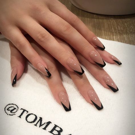 Tom Bachik, French Pedicure, Nude Nail Designs, French Tip Acrylic Nails, Simple Acrylic Nails, Winged Liner, Acrylic Nails Coffin Short, Hailee Steinfeld, Accent Nails