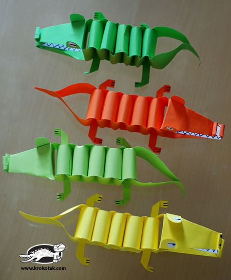 Paper Crocodile Craft, Cardboard Crocodile, Alligator Art Project, Make An Alligator, Alligator Paper Craft, Reptile Crafts, Alligator Crafts, Jungle Crafts, Dragon Crafts