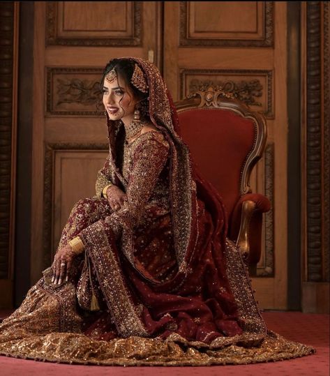 Desi Bride Red, Bride Red Dress, South Asian Wedding Dress, Maroon Bridal Lehenga, Dark Red Wedding, Nikah Decor, Cultural Dress, Pakistani Brides, Desi Fits