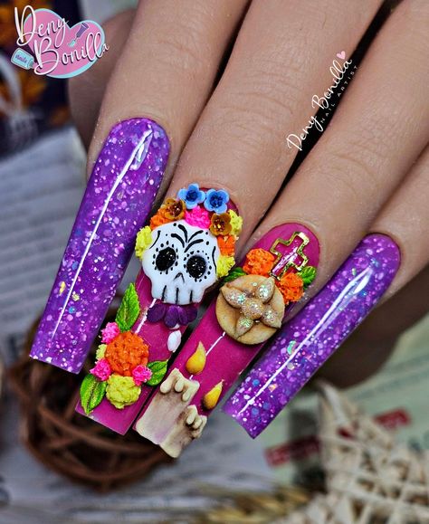 Uñas Halloween 3d, Dia De Los Muertos Nail Ideas, Mexican Nails, Black Flames, Halloween Nail Art Ideas, Halloween Manicure, Beautiful Halloween, Halloween Acrylic Nails, Cute Halloween Nails