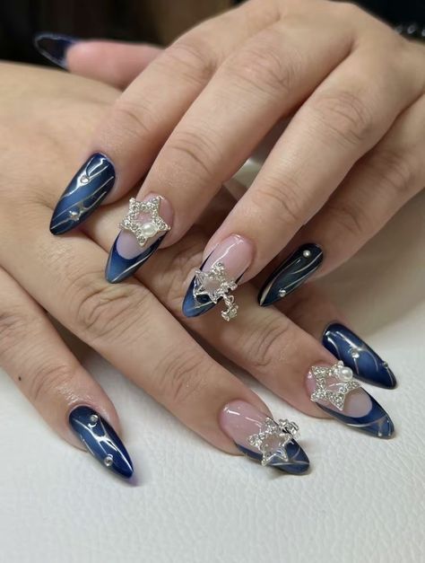 nail inspo Dark Blue Nails Almond Shape, Korean Nails Aesthetic, Dark Blue Nails Acrylic, Nails For Grad, Navy Nails Design, Navy Blue Nail Designs, Nails For Prom, Blue Prom Nails, Grad Nails