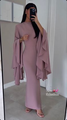 Business Woman Dress, Matric Dress, Long Ball Gown, Business Dress Women, Modest Dresses Fashion, Soiree Dress, Modest Dresses Casual, Elegant Dresses Classy, Modesty Fashion