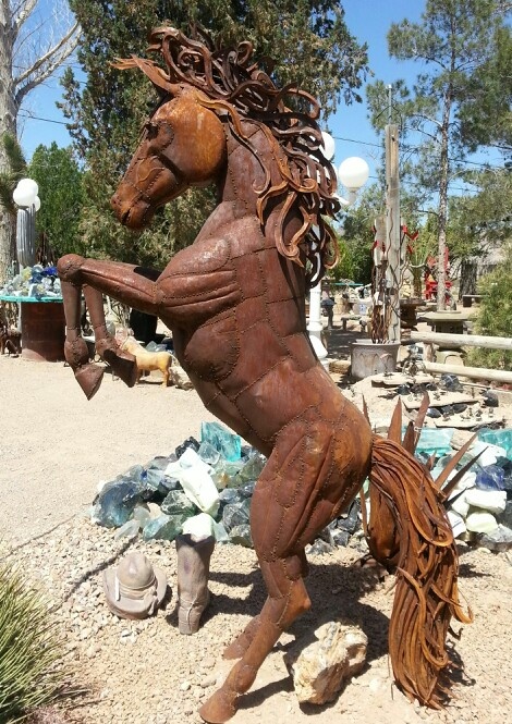 Iron Horse Metal Horse Sculptures, Facts About Animals, Tips For Painting, Metal Horse, Equestrian Art, Metal Yard Art, Iron Horse, Sculpture Metal, Junk Art