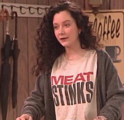 Roseanne Quotes, Darlene Conner, Roseanne Tv Show, Roseanne Show, Sara Gilbert, Domestic Goddess, Celebrity List, Lorde, 90s Fashion