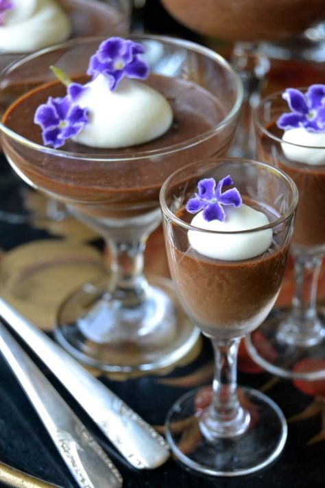 Chocolate Mousse Desserts, No Bake Chocolate Desserts, Blender Recipe, The View From Great Island, Pudding Dessert, Mousse Dessert, Creme Dessert, Chocolate Pot, Blender Recipes