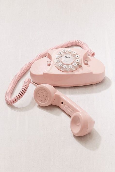 Crosley Princess Phone Kosmetyki Mary Kay, Pink Telephone, Princess Phone, Style Année 80, Telephone Vintage, Pic Collage, Bedroom Wall Collage, Call Me Maybe, Pink Phone