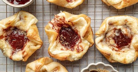 Best Starbucks Sugar Plum Danish Recipe with Easy Gluten-Free Option! Starbucks Plum Danish Recipe, Sugar Plum Cheese Danish Starbucks, Sugarplum Cheese Danish Recipe, Sugarplum Danish Recipe, Sugar Plum Cream Cheese Danish, Sugar Plum Cheese Danish Recipe, Sugar Plum Danish Recipe, Starbucks Turkey Sage Danish, Sugar Plum Danish Starbucks