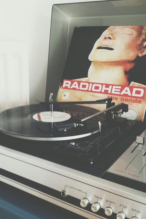 Radiohead #vinyl #records Radiohead Record, Radiohead Vinyl, Radiohead Aesthetic, Vinyl Wishlist, Radiohead Poster, Vinyl Aesthetic, The Jam Band, Thom Yorke, Vinyl Cd