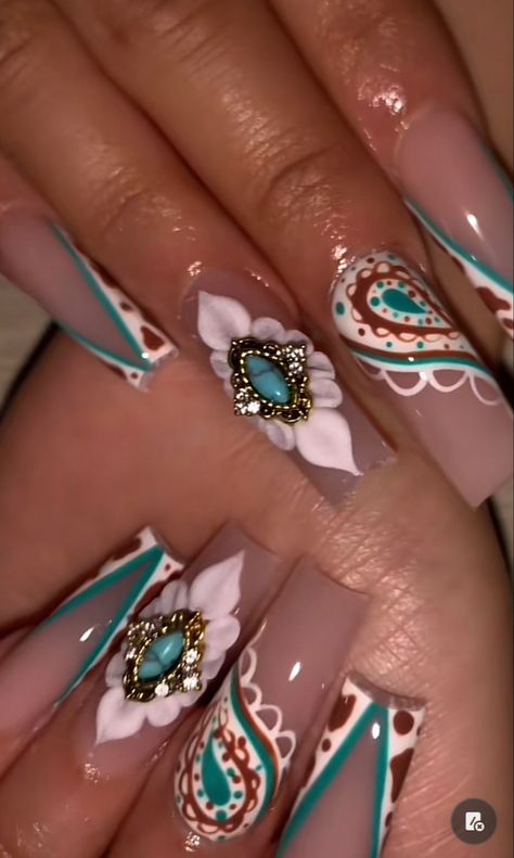 Ranchera Nails, Country Theme Acrylic Nails, Barro Nail Design, Rhinestone Cowgirl Nails, Vaquera Nails Long, Purple Western Nails, Texas Themed Nails, Mexican Theme Nails, Texas Nails Designs