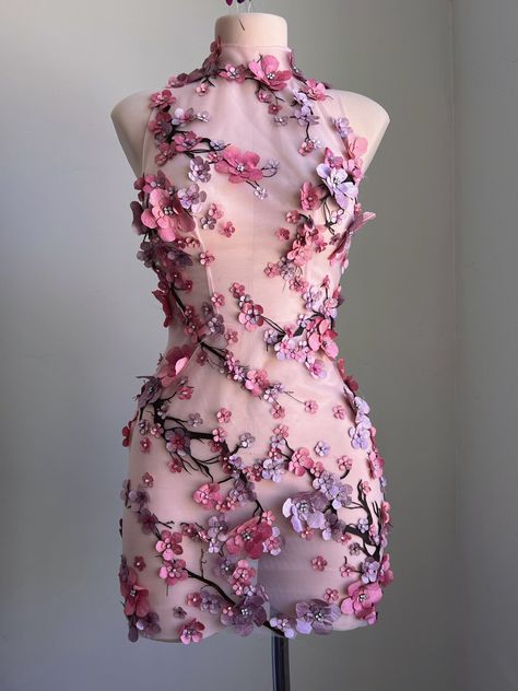 Flowery Outfits, Cherry Blossom Dress, Blossom Dress, Rococo Fashion, Preformance Outfits, Fashion Design Collection, Fashion Themes, Stay Young, Floral Outfit