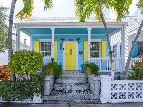 718 Southard St, Key West FL, is a Single Family home that contains 860 sq ft and was built in 1943.It contains 3 bedrooms and 2 bathrooms.This home last sold for $860,000 in April 2021. The Zestimate for this Single Family is $1,140,000, which has decreased by $36,455 in the last 30 days.The Rent Zestimate for this Single Family is $7,556/mo, which has increased by $1,057/mo in the last 30 days. Key West Houses Cottages, Florida Keys House, Key West House Colors, Garden Bedroom Ideas, Key West Style Homes, Key West Cottage, Key West House, Jalousie Window, Keys House