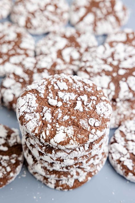 a couple of Brownie Cool Whip Cookies stacked on the table. Whip Cookies, Betty Crocker Cookie Mix, Pumpkin Cookies Easy, Brownie Mix Recipes, Cool Whip Frosting, Cool Whip Cookies, Brownie Mix Cookies, Chef Cake, Awesome Desserts