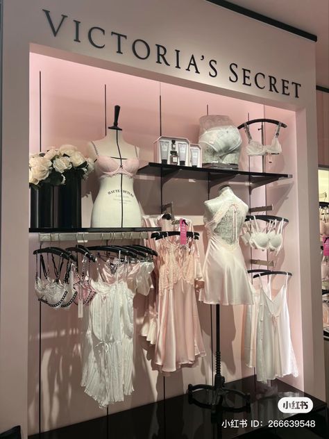 Vs Pink Clothes, Victoria Secret Clothing, Vs Clothes, Victoria Secret Style, Profumo Victoria Secret, Victoria's Secret Aesthetic, Victoria Secret Store, Victoria Secret Model, Victoria Secret Dress