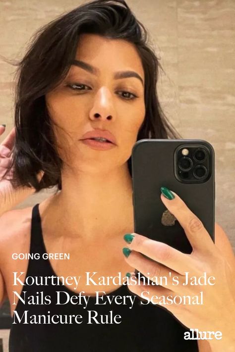 Kourtney Kardashian Manicure for Spring Kardashian Nails, Kardashian Show, Nails May, Jade Nails, Dark Green Nails, Best Nail Polish, Great Nails, Spring Inspiration, Nail Art Inspiration