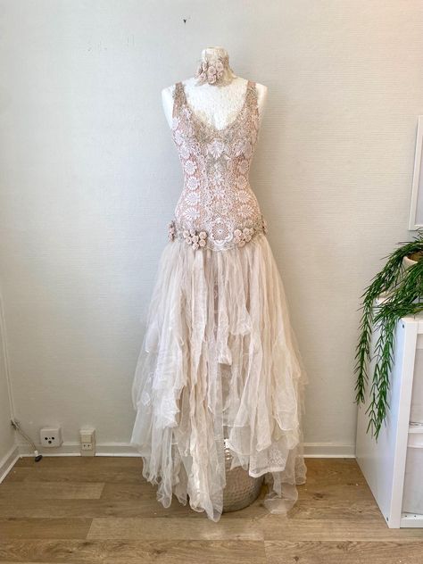 Wedding Dress With Roses Raw Rags ,boho Wedding Antique French Lace,victorian - Etsy Vintage Cowgirl Wedding Dress, Hand Sewn Wedding Dress, Boho Corset Wedding Dress, Grunge Wedding Dress, Victorian Inspired Wedding Dress, Punk Wedding Dress, Wedding Dress Feathers, Funky Wedding Dress, Wedding Dress With Roses