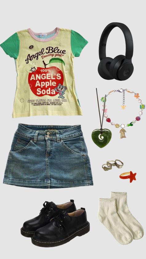 Vintage Artsy Aesthetic Outfits, How To Style Long Shorts, Enfp Outfits, Retro Day Outfits, Asthetic Outifts Ideas, Weird Aesthetic Outfits, Geek Outfits, Her Drawing, School Homework