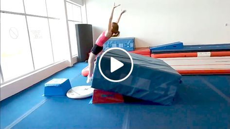 Tuck Drills, Gymnastic Classes, Tumbling Drills, Gymnastics Inspiration, Gymnastics Ideas, Gymnastics Problems, Gymnastics Lessons, Preschool Gymnastics, Gymnastics Drills