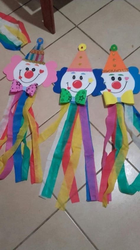 Clown Crafts Preschool, Carnival Theme Crafts, Circus Theme Crafts, Circus Crafts Preschool, Clown Crafts, Carnival Crafts, Circus Crafts, Carnival Decorations, Toilet Paper Crafts