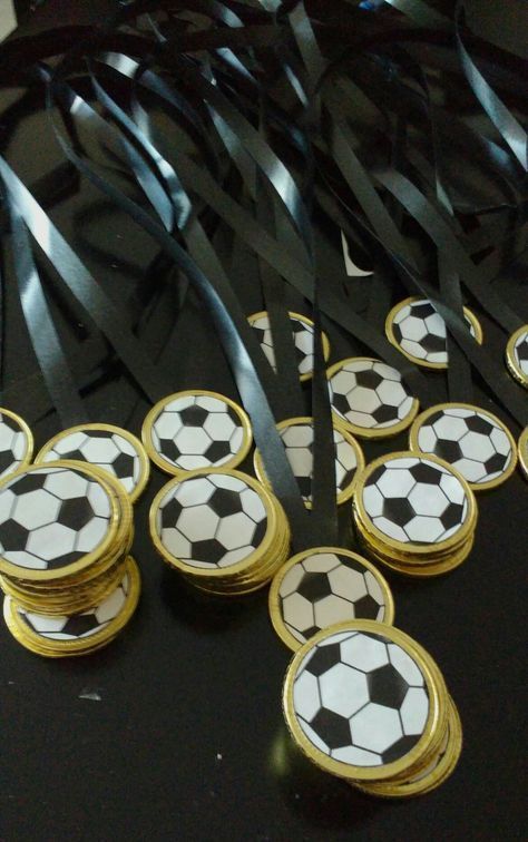 Soccer Theme Parties, Soccer Birthday Parties, Soccer Theme, Football Birthday Party, Anniversaire Harry Potter, Soccer Birthday, Football Themes, Soccer Party, Football Birthday