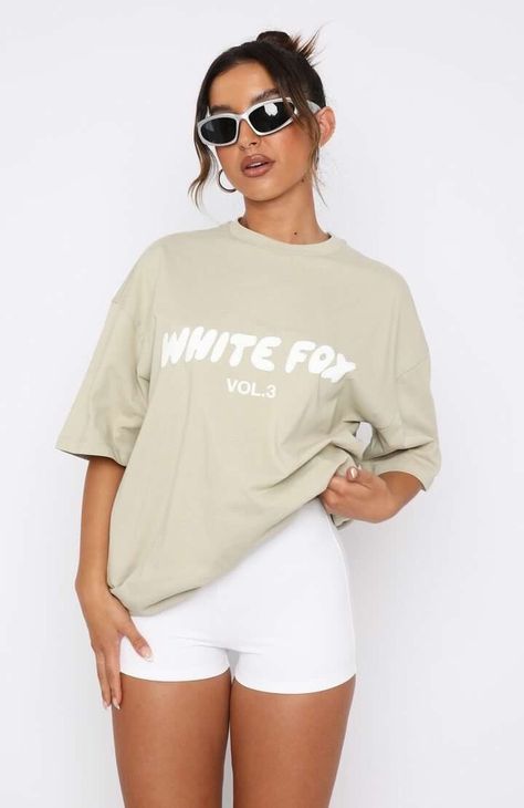 Fox T Shirt, Oversize Tshirt Outfits, Boyfriend Outfit, Effortless Outfit, Puff Print, Green T Shirt, Summer 24, Lounge Shorts, Tshirt Outfits