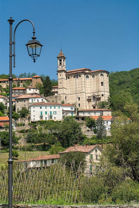 Cessole (Asti, Piemont, Italy), old village | by clodio61 Asti Italy, Visiting Italy, Old Village, Piedmont Italy, Visit Italy, Travel Bug, Italy Vacation, Tiktok Video, Travel Bugs