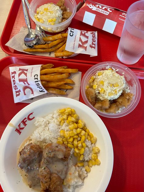 Fastfood famous bowl Famous Bowl Kfc, Kfc Aesthetic, Famous Bowl, Kfc Famous Bowl, Ala King, Rice Bowl, Rice Bowls, Food Obsession, Food Cravings