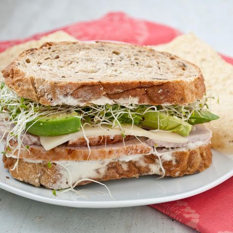 Pesto Sandwich Recipe, Sprout Sandwich, Avocado Sandwich Recipes, Turkey Avocado, Avocado Sandwich, Healthy Sandwiches, Rotisserie Chicken Recipes, Turkey Sandwiches, Club Sandwich