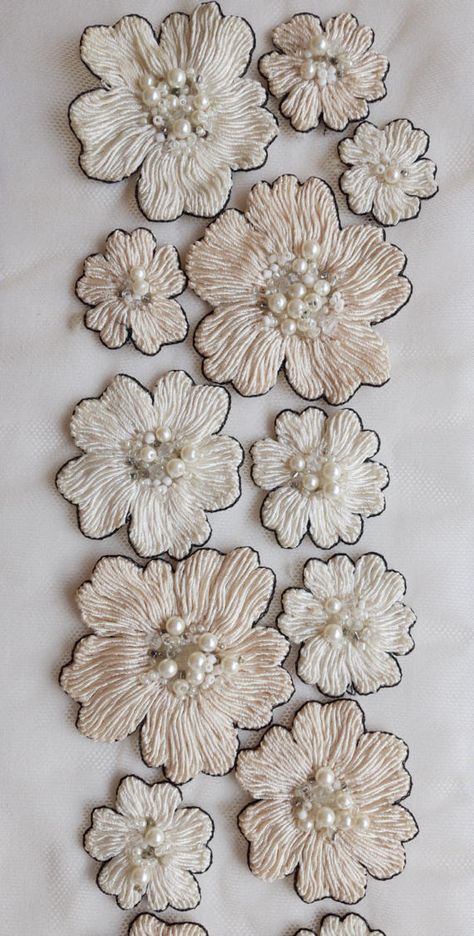 Thread Flowers, Flowers And Pearls, Couture Embroidery, Hardanger Embroidery, Bead Embroidery Patterns, Hand Work Embroidery, Types Of Embroidery, Handwork Embroidery Design, 자수 디자인