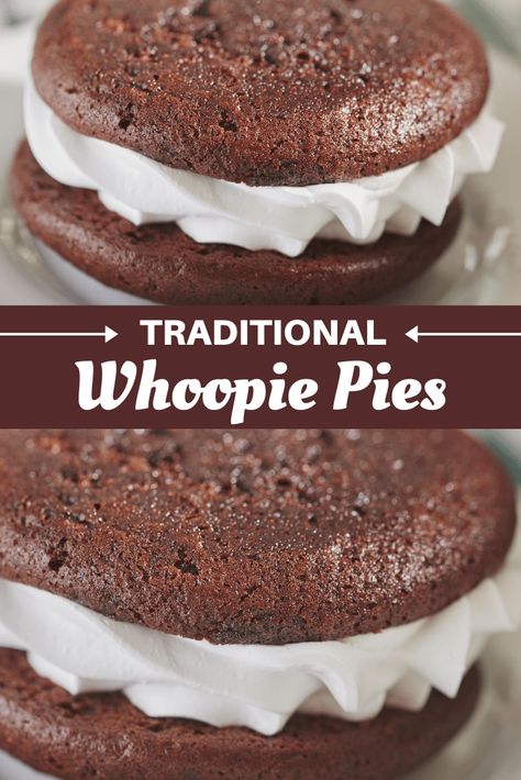 Whoopie pies are soft, chocolaty sandwiches with a sweet fluffy filling. They're the perfect combination between a cake and a cookie. So you get the best of both worlds! Homemade Whoopie Pies, Cake Mix Whoopie Pies, Whoopie Pies Recipe, Whoopie Pie Filling, Cake Mix Pancakes, Whoopie Pie Recipe, Chocolate Whoopie Pies, Whoopie Pie, Chocolate Peanut Butter Cookies