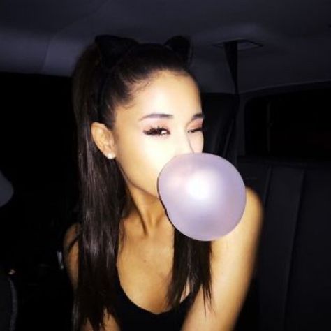 L A B E L L A Ariana Grande 2015, Ariana Grande Icons, Ariana Instagram, Ariana Grande Dangerous Woman, Instagram Names, Profile Pictures Instagram, Dangerous Woman, American Singers, Bubble Gum