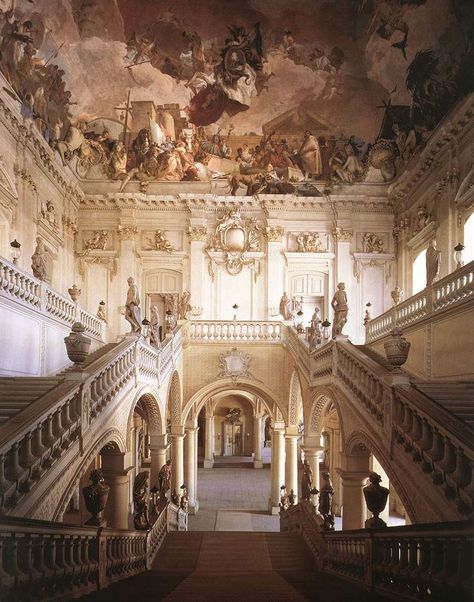 Royalcore Aesthetic, Royalty Core, Light Academia Aesthetic, Castle Aesthetic, Fotografi Digital, Royalty Aesthetic, Royal Aesthetic, Cream Aesthetic, Baroque Architecture