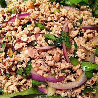 Laab Recipe, Larb Salad, Chicken Larb, Healthy Holiday Appetizers, Larb Recipe, Thai Chicken, Thai Dishes, Asian Cooking, Asian Dishes