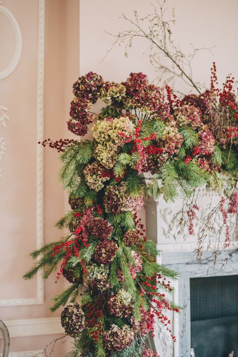 Christmas decorating with plants & foliage | House & Garden Dried Hydrangeas, Christmas Flower Arrangements, Christmas Plants, Christmas Preparation, Romantic Christmas, Flower Shops, Winter Plants, Christmas Mantels, Christmas Flowers