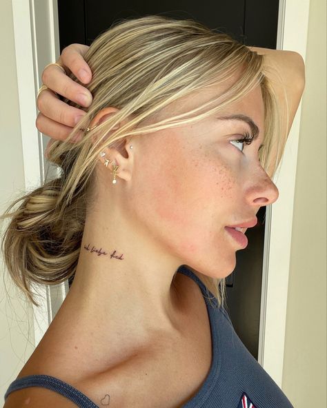 Word Neck Tattoos, Pouty Girl, Small Neck Tattoos, Side Neck Tattoo, Neck Tattoos Women, Stylist Tattoos, Dainty Tattoos, Subtle Tattoos, Spine Tattoos