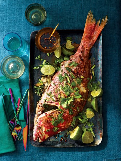 Whole Red Snapper Recipes, Tamarind Recipes, Red Snapper Recipes, Whole Fish Recipes, Snapper Recipes, Red Snapper, Fish Dinner, Onion Recipes, Grilled Fish