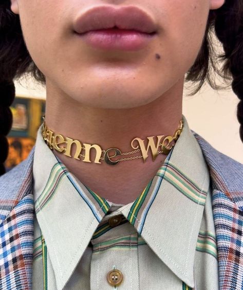 vivienne westwood raimunda chocker Vivienne Westwood Jewellery, Celebrity Skin, Jewelry Lookbook, A Train, Fashion Killa, British Style, Punk Fashion, Vivienne Westwood, Cute Jewelry