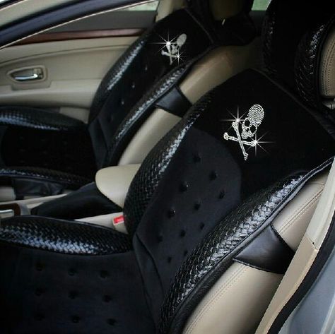 Rhinestone Skull Leather Seat Covers Aesthetic Car Accessories, 1967 Chevrolet Impala, Girly Car Accessories, Car Deco, Cool Car Accessories, Aesthetic Car, Pimped Out Cars, Girly Car, Car Goals