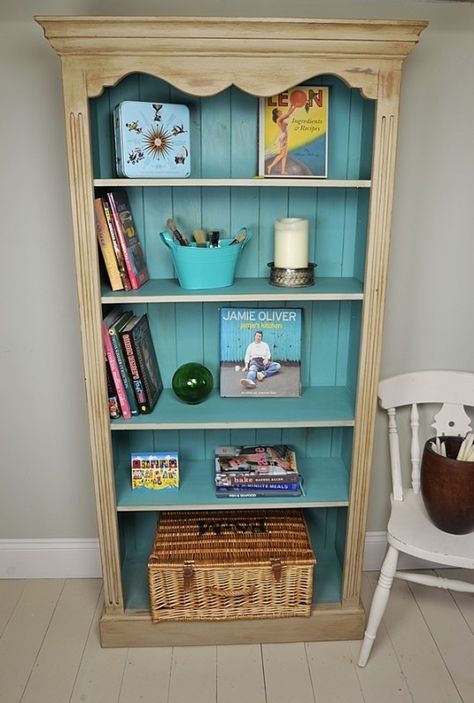 Shabby Chic Bookcase, Metal Bookcase, Shabby Chic Dresser, Bookshelf Design, White Shabby Chic, European Antiques, Bookshelf Decor, Chalk Paint Furniture, Refurbished Furniture