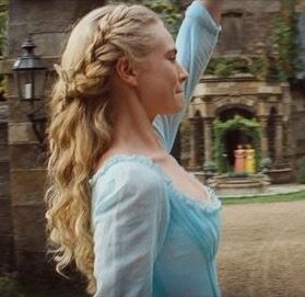 Chopped Bob Haircut, Serena Hair, Lavender And Blonde Hair, Cinderella Lily James, 2000s Hairstyles, Cinderella Hair, Cinderella Movie, Cinderella 2015, Aesthetic Hairstyles