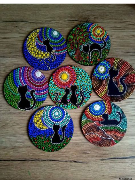 Aesthetic Painting Ideas Easy, Painting Ideas Easy Simple, Food Spicy, Painted Coasters, Aesthetic Painting Ideas, Painting Ideas Easy, Easy Acrylic Painting, Mandala Rock Art, Stone Art Painting